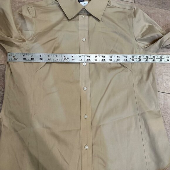 DEVON & JONES WOMENS TAN LONG SLEEVE BUTTON SHIRT MEDIUM NWOT - Picture 4 of 8